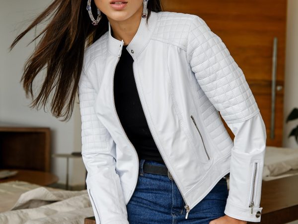 Como as jaquetas de couro brancas podem elevar seu estilo